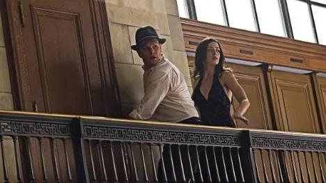 David Norris (Matt Damon) och Elise Sellas (Emily Blunt) måste fly från ödet i "Adjustment bureau".