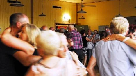 Arrangörerna fick ta emot mycket beröm för golvet, som gick alldeles utmärkt att dansa  på. Drygt 180 dansare hittade till dansgolvet denna kväll.