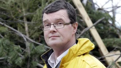 Torbjörn Johansson befarar en torr helg med ökad brandrisk under söndagen när valborgseldar legat och pyrt under natten.