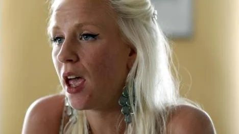 "Det är jätteviktigt att gå med i facket", säger Frida Heikki, som själv fick sparken från ett jobb när hon krävde anställningsbevis och klagade på lönen.