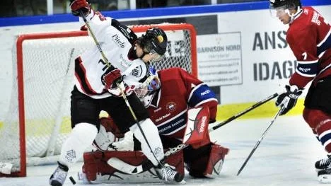 Marcus Hurtig håller sig framme, men den här gången blev det inget mål. Trots att Piteå vann skotten med hela 45-13 (20-1 i andra perioden), så vann ändå Boden med 3-2. I tredje perioden tvingades Hurtig utgå efter en smäll, men förmodligen missar han inte nästa match.