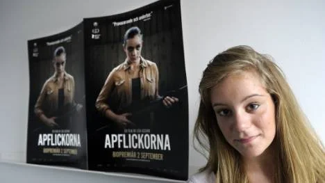 Mathilda Paradeiser spelar en av huvudrollerna i uppmärksammade "Apflickorna".