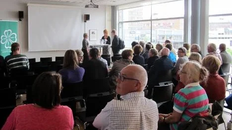 Många kom till Kulturens hus för att lyssna på hur Annie Lööf ser på Centerpartiets framtid och hur hon vill vända de dåliga opinionssiffrorna.