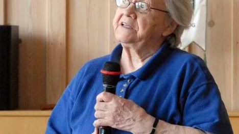 Sara Lestander sa att det var viktigt för henne att bo så att hon kunde tappa sav från björkar. "Jag lever inte om jag inte får göra det", sa hon.