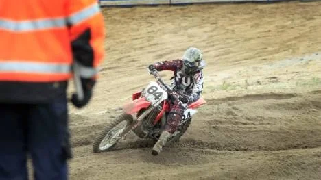 Camilla Nyberg, Piteå MS, hade en lyckad motocrosshelg på Piteå Motorstadion. 25-åriga Camilla vann med tre poängs marginal båda dagarna i klassen MX Girls.