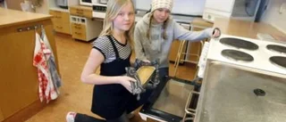 Eleverna satsar på loppis för att hjälpa