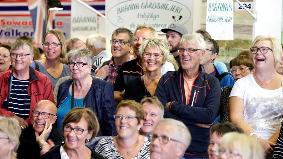 Roade. Publiken hade kul när vätaliga Tareq Taylor lagade mat på Nolias köksscen.
