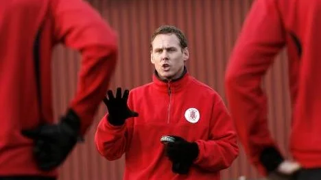 Leif Strandh, Piteås tränare,  har lite svårt att få ihop fullt lag inför matchen mot IFK Luleå på grund av skador.