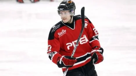 Niklas Strandberg har drabbats av en knäskada och missar helgens matcher mot Östersund och Sollefteå. (Arkivbild)