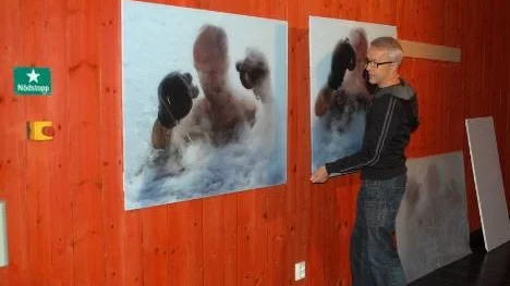 Konstnären Dan Lestander visar nu utställningen "Breath and wishes" på Silvermuséet i Arjeplog.