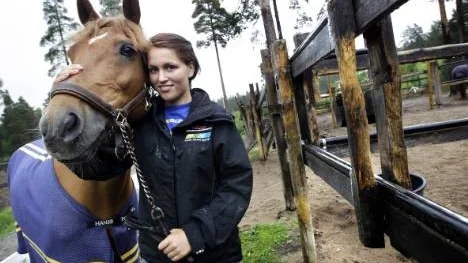 Piteå Ridklubbs 16-åringar Ida Olsson och Red Hot Chili Pepper vann ponnyhopp på hemmaplan i helgen.
