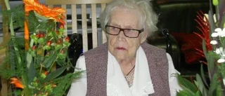 100 ÅR