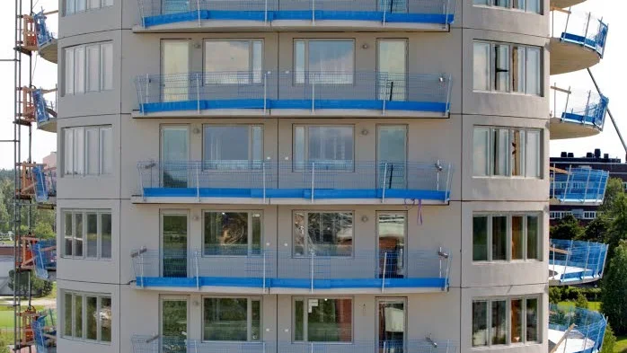 BYGGJOBB. Upptagna byggarbetare i Stadstornet.