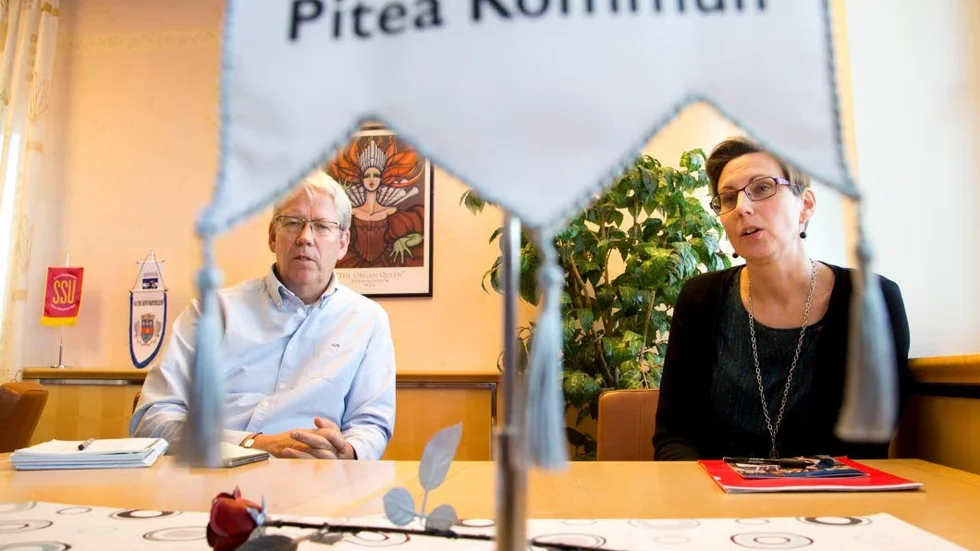 Hotades. "2 fucking kommunalråd, skjut ena", skrev mannen på Facebook. Peter Roslund och Helena Stenberg såg inlägget båda två och beslutade sig för polisanmälan.