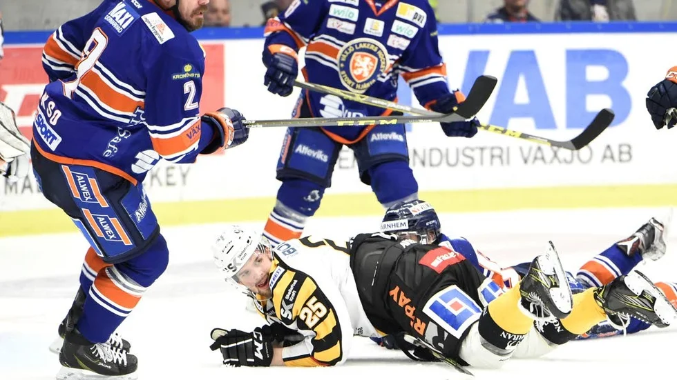 TUNGT. Växjö fick Axel Holmström och hans Skellefteå på fall.