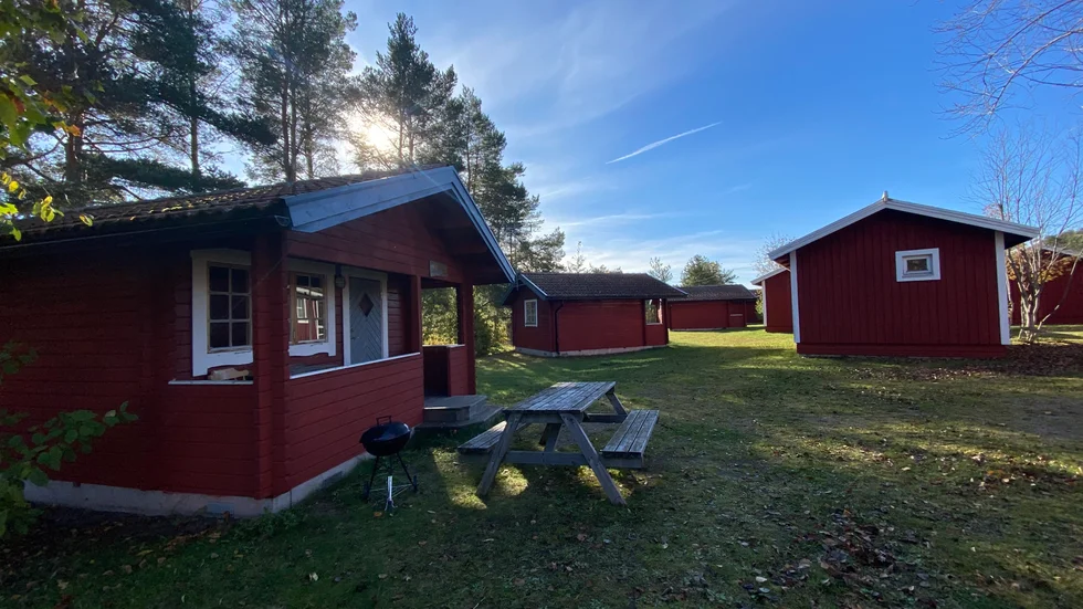 Fiskecamping i Älvkarleby har 
33 stugor och två servicehus. De är nu till salu.
