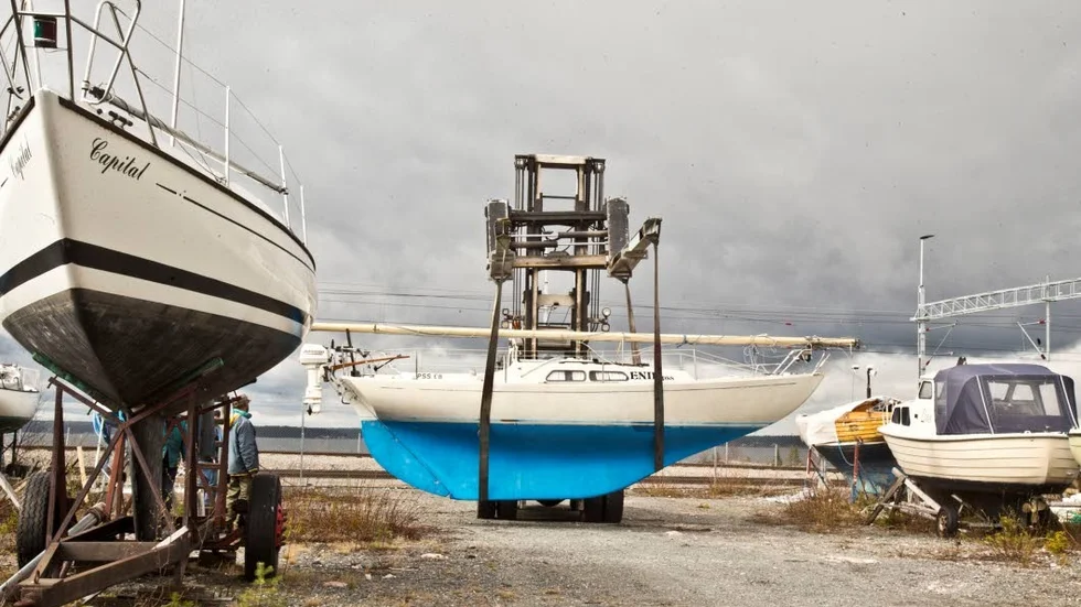 Ny hamn. De båtägare som får flytta från Haraholmens småbåtshamn kan om de vill gå in i en fristående hamnförening som tar hand om driften för den nya hamnen norr om Bondö­kanalen.(Arkiv)