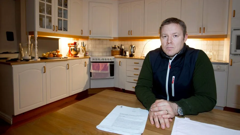 Stugägaren Stefan Kaarle är beviken på Piteå kommuns handläggning. Först när han överklagade till länsstyrelsen revs viteshotet upp. "Skuldbördan ligger på Piteå kommun", säger han.