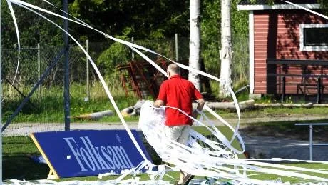 FULLT UPP. Hammarbyfansen höll funktionärerna sysselsatta.
