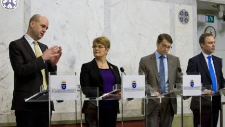 INGA OXENSTIERNOR. Fredrik Reinfeldt (m), Maud Olofsson (c), Göran Hägglund (kd) och Jan Björklund (fp) har i regionfrågan nått en kompromiss som känns som ett hastverk.