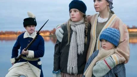 LANDET DELADES. Krigsoperan handlar om tornedalingarnas öde när landet delades och Finland blev ryskt. Stefan Wennberg, Nea Ruth, Linda Lehto och Markus Liitti.  Foto:  TUOMO  YLINEN