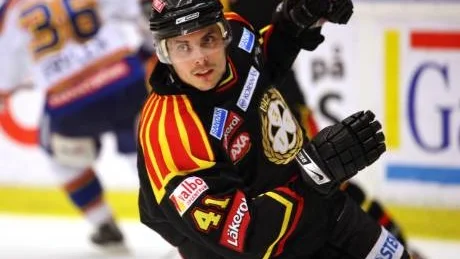 Gävle 080103 : Brynäs - Djurgården
Daniel Widing vänder upp mot kameran.
Foto: Mats Åstrand / SCANPIX / kod 200