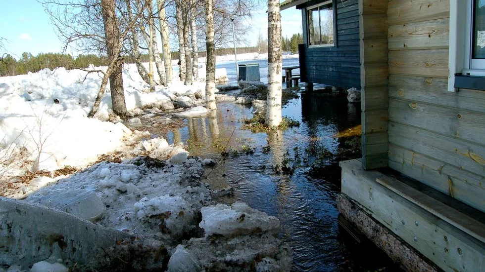 Översvämning. Stugorna i Meja camping i Erkheikki har översvämmats förr, denna bild är från 2008.
FOTO: GÖRAN LAHTI