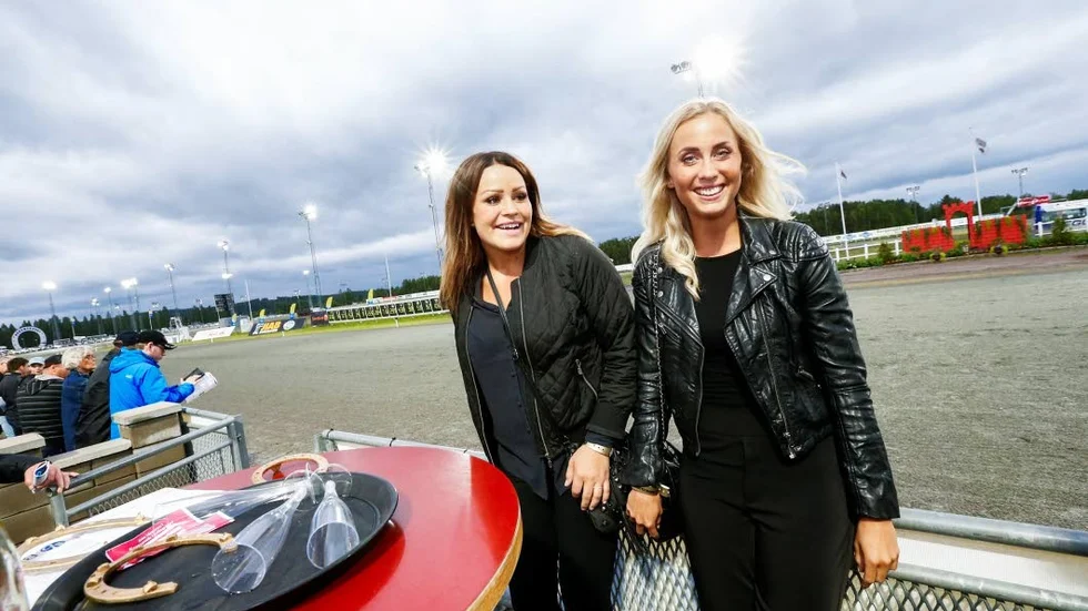 Boden Handbolls superduo Carin Bergdahl och Emmy Nordmark.