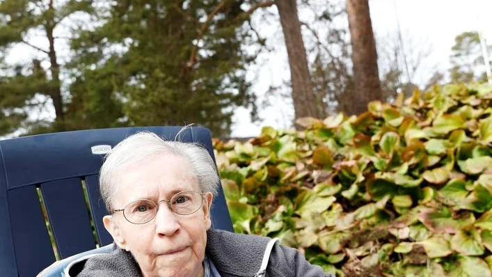 Uteliv. Hon tar sig en tur ut varje dag. ”Man måste ju tänka på brännan”, skojar Sigrid Nilsson.