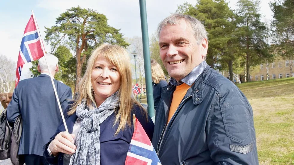 Norrmän. Trude Søderholm och Svein Erik Dalheim passade på att fira landets nationaldag.