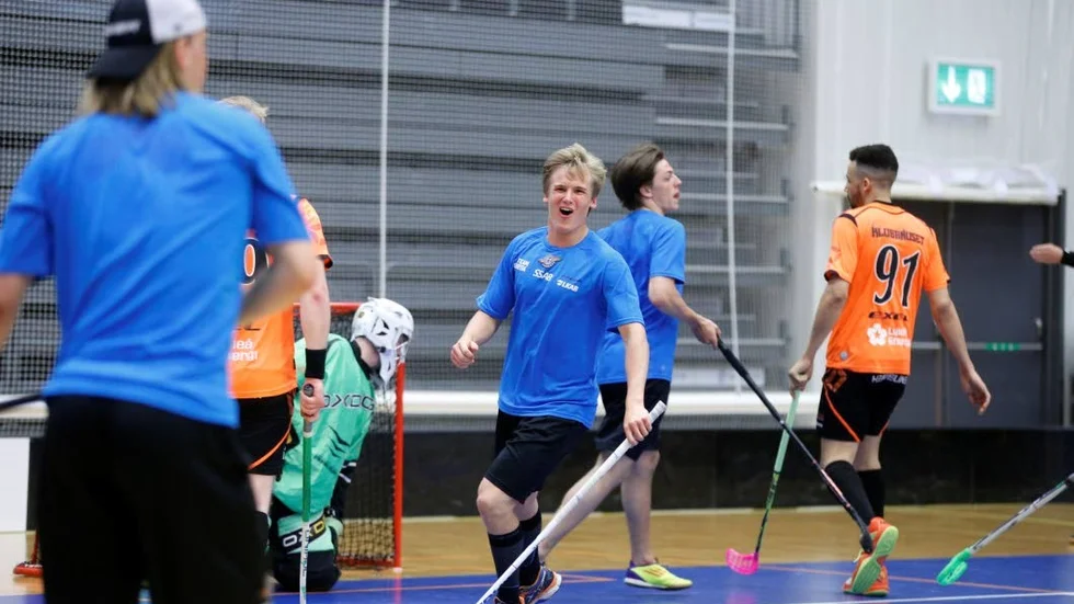 Ungtuppen. Junioren Marcus Collin bjöd på ett vackert solomål där han avslutade med att runda målvakten.