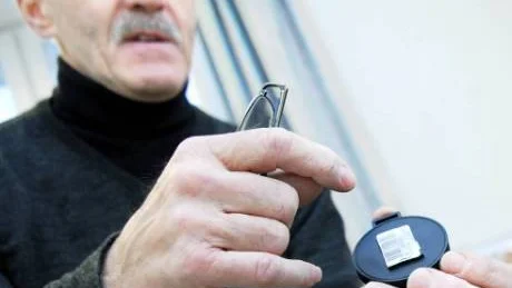 Mätinstrument. En dosa som används för mätning av radongasförekomst i hus. MRM konsult AB är ett av fyra företag som får utföra radonmätningar i Sverige och nu har företaget en kampanj i Boden och Luleå, där reklamutskicket inte innehåller helt korrekta uppgifter.