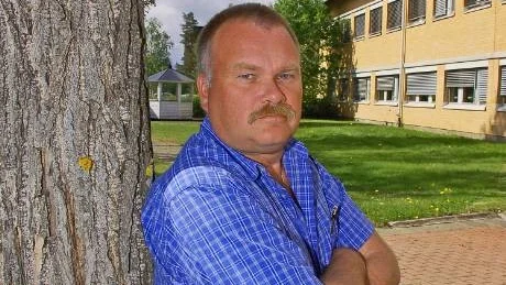 EN GUIDE. Christer Carlsson, integrationshandläggare på Bodens kommun, blir något av en guide för kommunplacerade flyktingar som kommer till sin nya värld, Boden.Foto: Håkan Zerpe