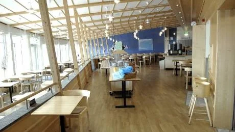 MATPROTEST. Efter ett möte med personalen på sjukhuset, som protesterat mot den dålig amaten, har ansvarig för restaurangen lovat att krydda maten mera.