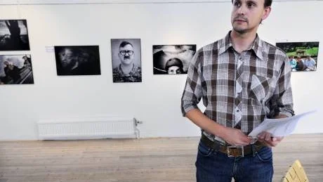 ANDRA GÅNGEN. Det är faktiskt andra gången detta år utställningen Årets bild visas i Luleå men i januari var det 2006 års bilder som hängde på väggarna och nu handlar det om 2007 års fotografier. "Vi är jätteglada för att vi har fått utställningen så tidigt den här gången", säger Ulf Renlund som är program- och utställningsansvarig på museet.