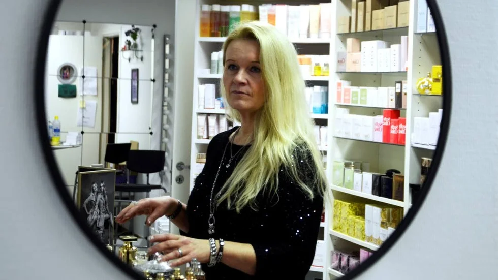 Catharina Persson trivs bra i den gamla delen av Haparanda och har inga planer på att flytta sin verksamhet.