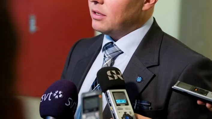 Grumlig historieskrivning. Sverigedemokraternas partisekreterare Björn Söder bjuder på en minst sagt grumlig historiebeskrivning, menar debattören Marianne Söderberg.