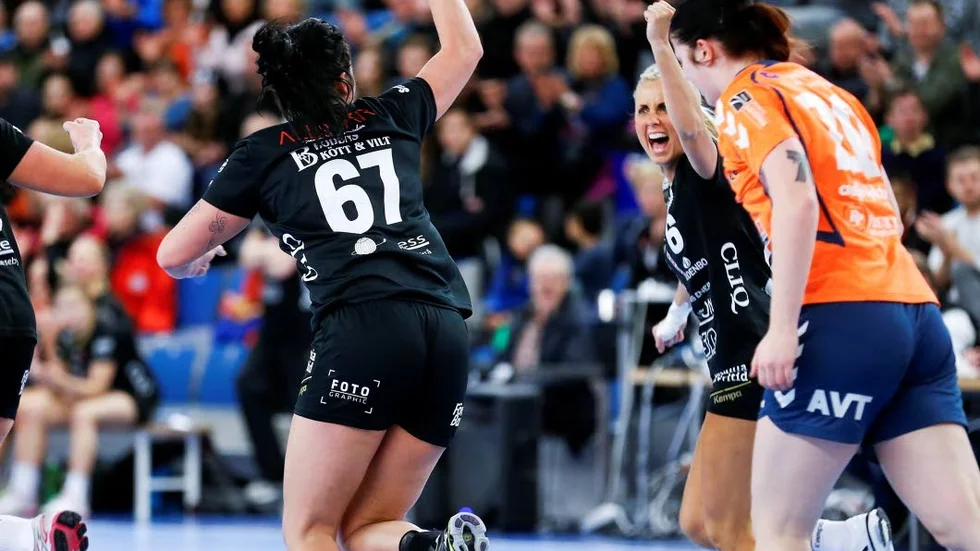 Nyförvärvet Annelies Smeets jublar efter aett av sina tre mål mot Kristianstad.