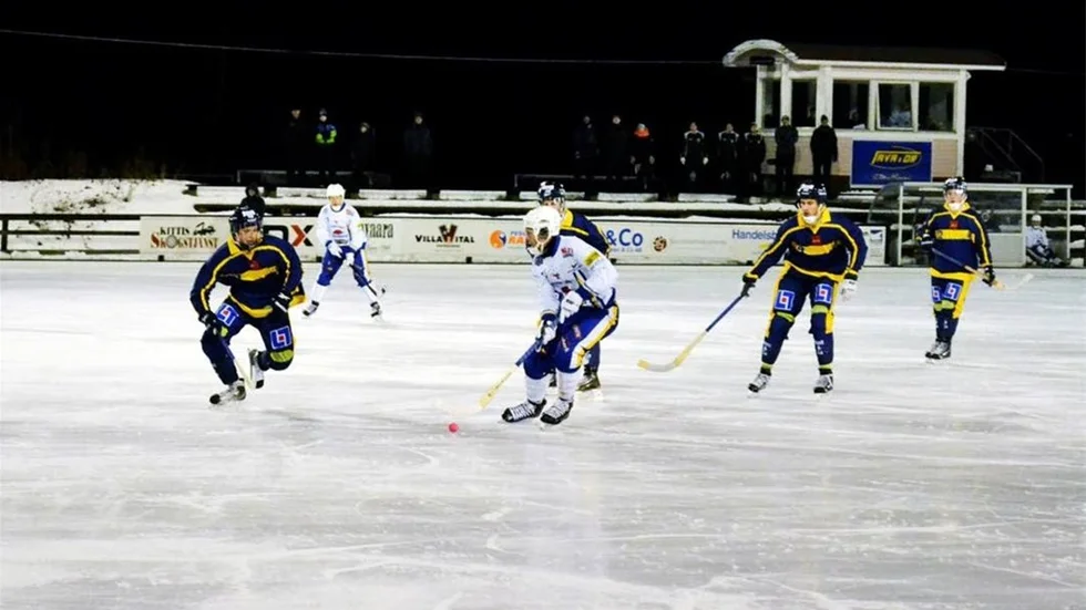 KOMFORTABELT. Antti Ekmans HT Bandy fick en behaglig resa i annandagsmatchen mot Boltic.