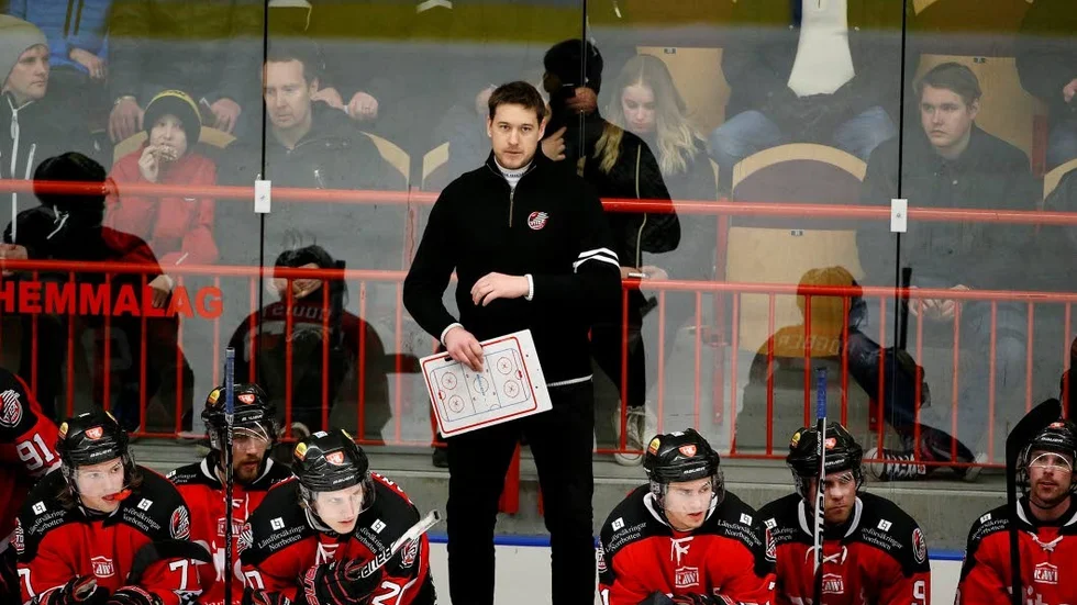Patrik Klüft lämnar sitt tränaruppdrag i Piteå Hockey.