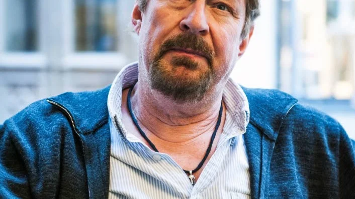 ÄLSKAR NORRBOTTEN. Skådespelarstjärnan Rolf Lassgård, 58, berättar i Fredagsintervjun att han har trivts oerhört bra att jobba i Norrbotten, med bland annat Jägarna och Jägarna 2.