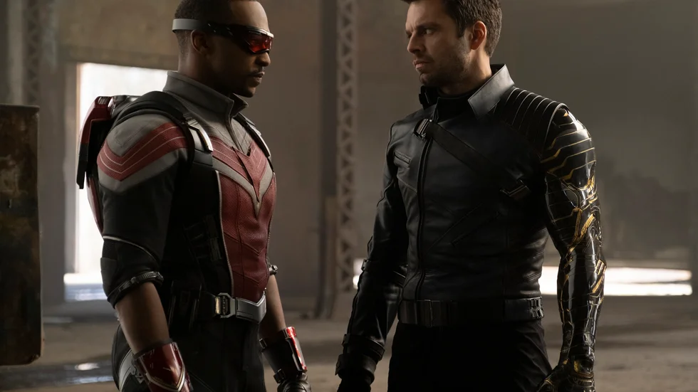 Anthony Mackie spelar Falcon och Sebastian Stan spelar Winter Soldier i "The Falcon and the Winter Soldier", som snart får premiär på Disney Plus. Pressbild.