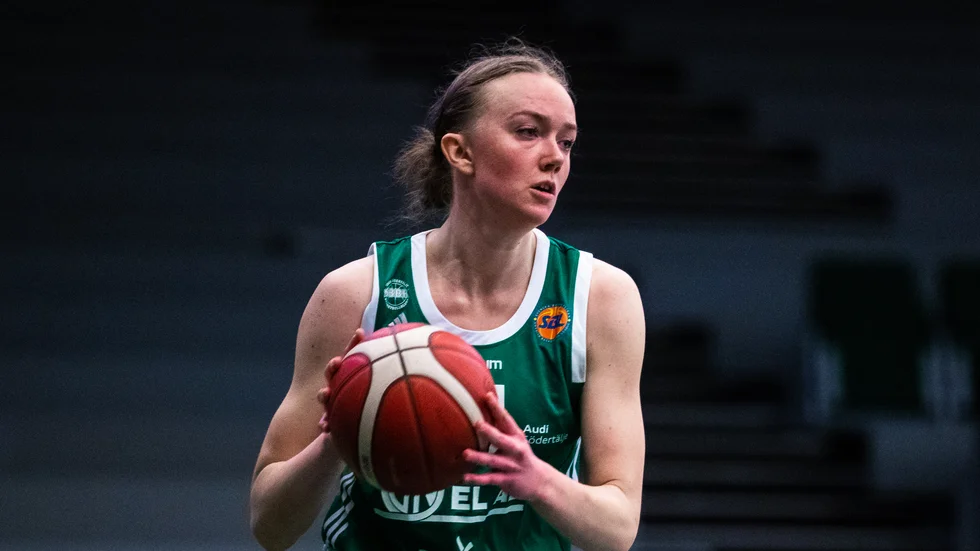 Efter två säsonger i Södertälje väljer Anna Dahl att fortsätta karriären i Sjuhärads Basket.