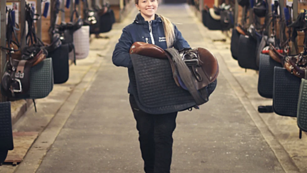 Evelina Carlsson, Skellefteå Ridklubbs ungdomssektion, gläds åt trygghetspriset. ”Roligt att vårt arbete uppmärksammas”, säger hon.
