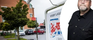 "Det är inte bara bristen på parkeringar som bevisar lasarettets trångboddhet"