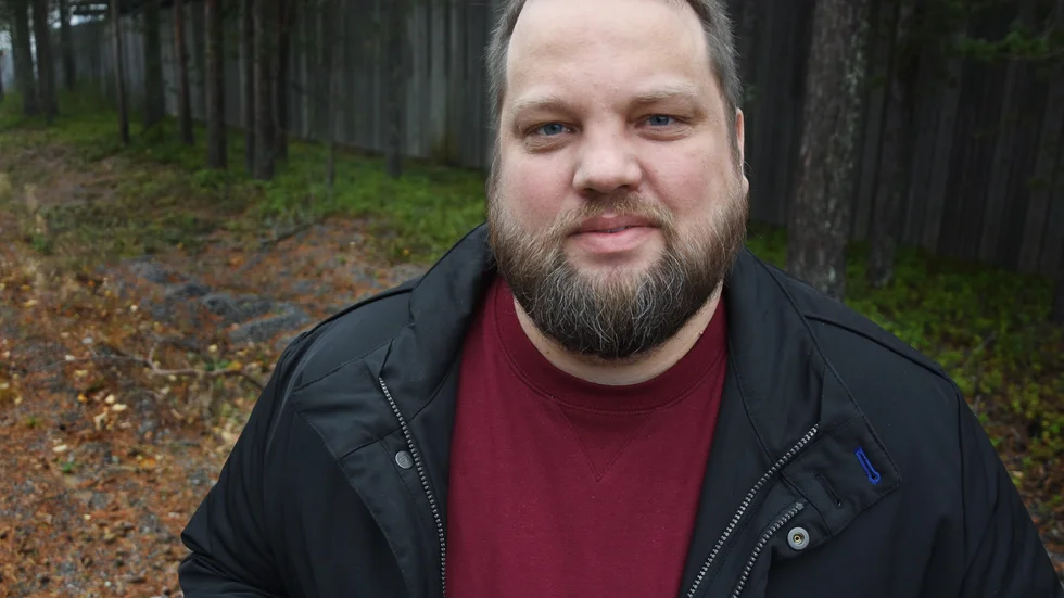 Jörgen Karlsson ligger bakom serien om "Karl Kämpe" som han ger ut via egna Dunderdagar. I kommande nummer av "Fantomen" har han skrivit manus.