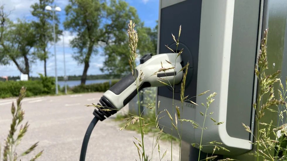 Vattenfalls laddstolpe. Redan på 2010-talet inledde Östhammar ett samarbete med Vattenfall om etableringen av laddstolpar. (Bilden är inte tagen i Östhammar. 