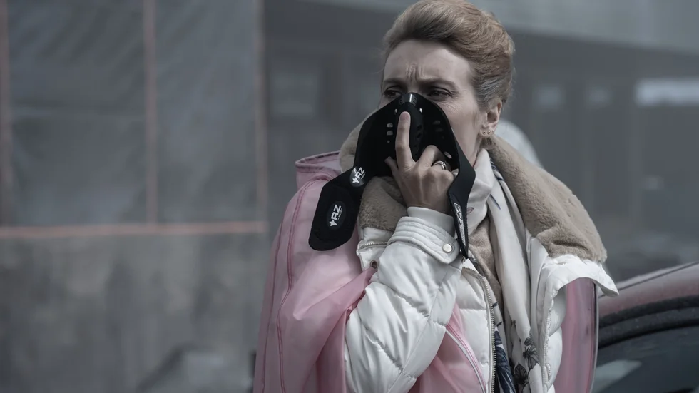 Aliette Opheim spelar Gunhild i den första isländska Netflixserien "Katla". Pressbild.