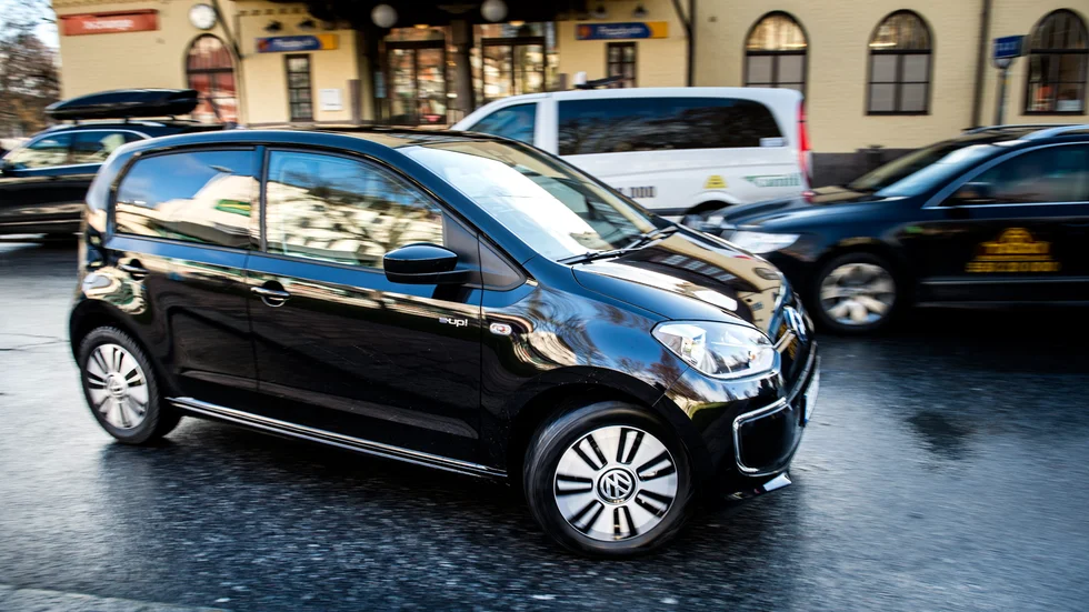 Volkswagen E-Up, hr på en bild från 2013, var en av Volkswagens tidiga elbilar.