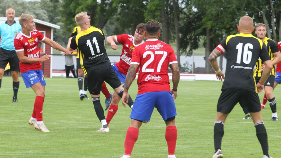 Borens IK:s herrar, här en bild från en tidigare säsong, förlorade lördagens träningsmatch mot Åby.
